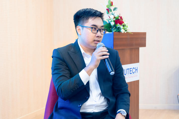 Chuyện nghề thực tế bồi đắp bản lĩnh cho sinh viên Luật HUTECH 20