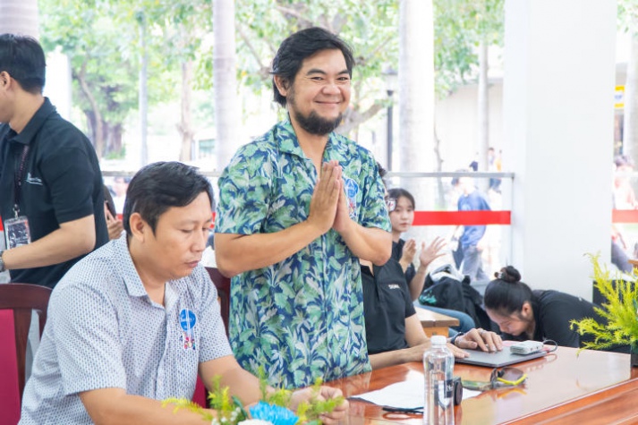 Lê Hoàng Nam - Cựu sinh viên Khoa Truyền thông & Thiết kế lên ngôi Quán quân HUTECH Photo Contest “Beloved Teacher 2024” 45