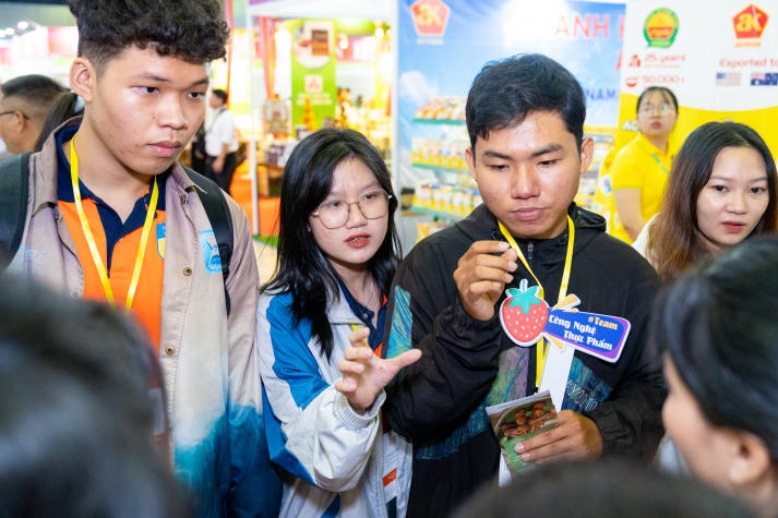 Sinh viên ngành Công nghệ thực phẩm HUTECH khám phá ngành Công nghiệp thực phẩm tại triển lãm “Vietnam Foodexpo 2023” 81