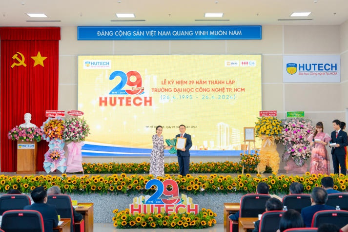 [Video] HUTECH proudly celebrated the 29th establishment anniversary: Steady growth - Prosperous integration 162