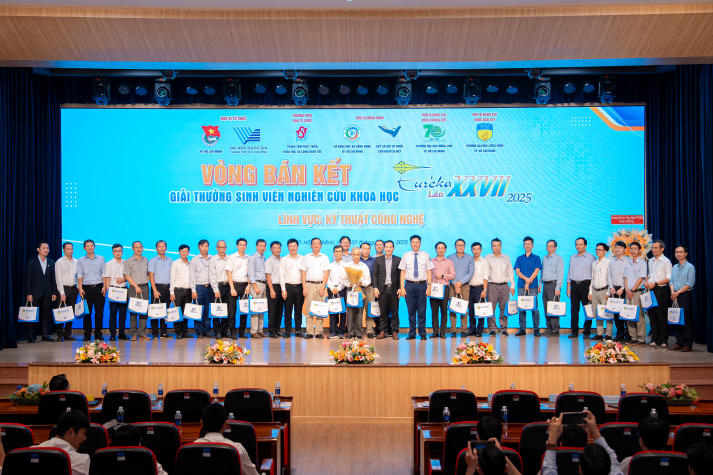 [Video] 56 đề tài HUTECH vào Bán kết Euréka 2025, nổi bật với 9 công trình Kỹ thuật - Công nghệ ứng dụng cao