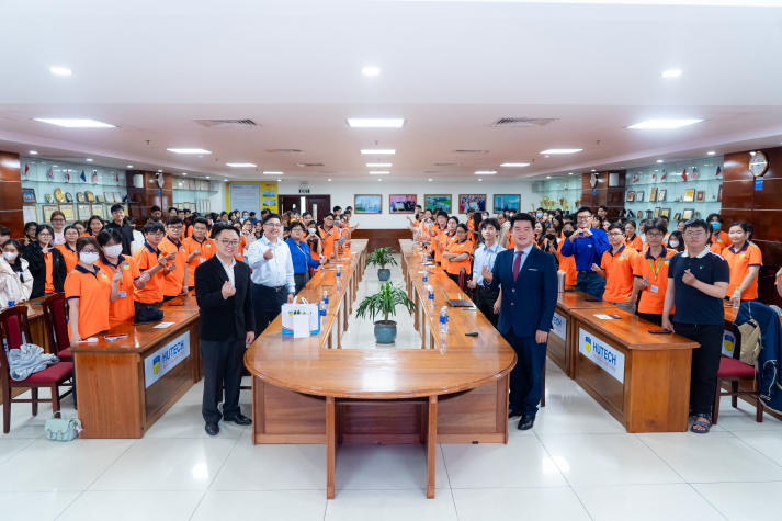 Sinh viên HUTECH học cách thấu hiểu, yêu thương bản thân tại chương trình HUTECH Beside You 114