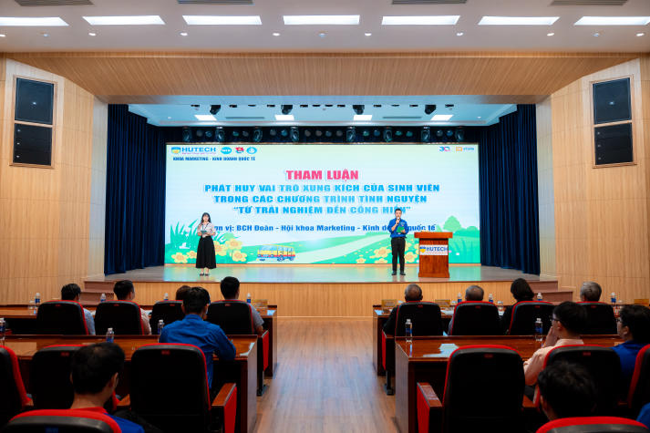 Đoàn - Hội HUTECH tổng kết hành trình cống hiến, phát huy tinh thần xung kích trong mùa hè 2025 46