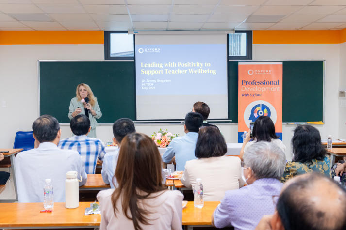 HUTECH hosts “Leading with Positivity” seminar to promote lecturer wellbeing 26