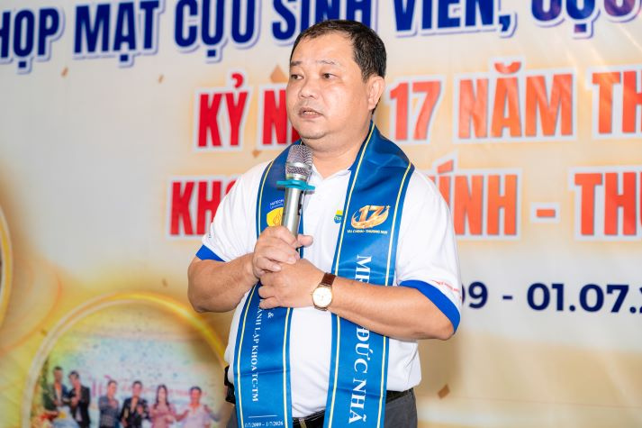 [Ảnh] Khoa Tài chính - Thương mại kỷ niệm 17 năm thành lập, nối dài hành trình “Kết nối yêu thương” 55
