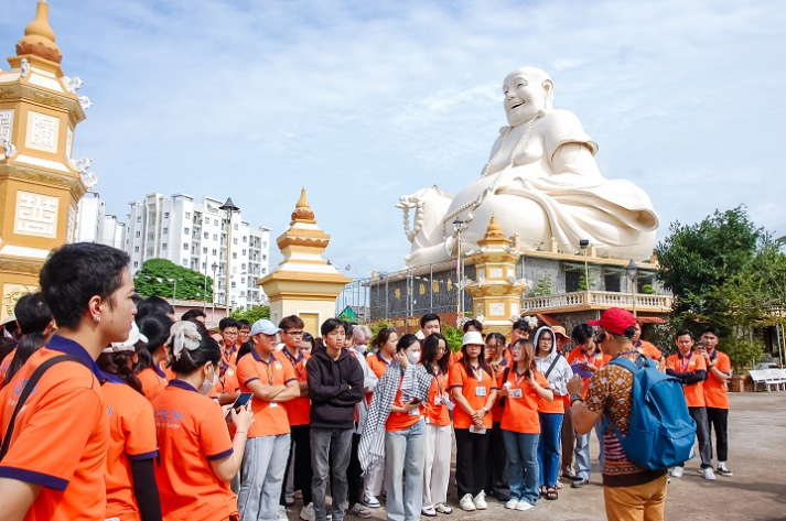 Sinh viên ngành Quản trị dịch vụ du lịch và lữ hành khám phá văn hóa tại Đồng Tháp - Vĩnh Long 18