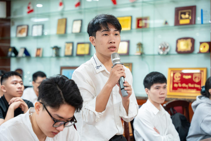 Phỏng vấn trực tiếp cùng doanh nghiệp, HUTECH-ers mở rộng cơ hội việc làm ngay từ giảng đường 74