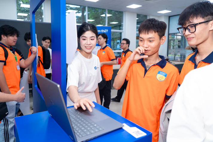 [Video] Làm chủ AI tác vụ: Sinh viên Công nghệ thông tin học cách điều phối công nghệ trong phân tích dữ liệu 51