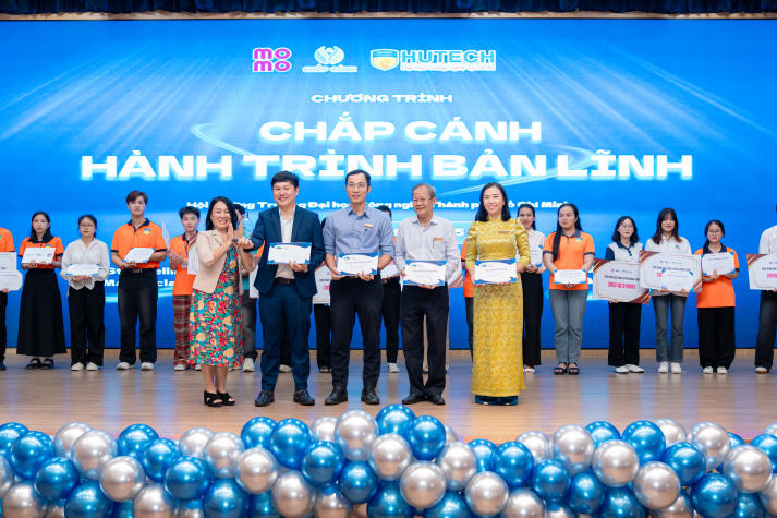 Sinh viên HUTECH viết nên câu chuyện trưởng thành tại “Chắp Cánh - Hành trình bản lĩnh” 178