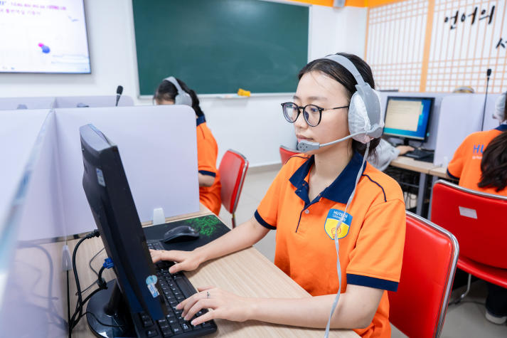 [Ảnh] Khám phá loạt “tọa độ” học tập, thực hành và rèn luyện thú vị tại HUTECH 160