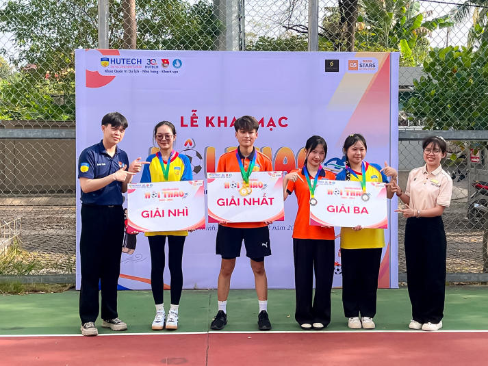 Hội thao Sinh viên Khoa Du lịch - Nhà hàng - Khách sạn: Nơi sức trẻ và nhiệt huyết hội tụ 77