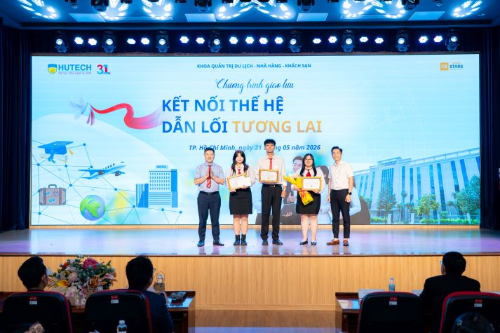 [Video] Cựu sinh viên tiếp lửa nghề nghiệp cho sinh viên Khoa Quản trị Du lịch - Nhà hàng - Khách sạn 123
