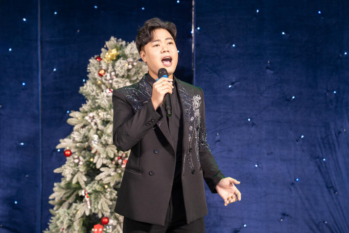 Viện Văn hóa - Nghệ thuật - Thể thao HUTECH thắp sáng tinh thần tương thân tương ái qua chương trình nghệ thuật 23