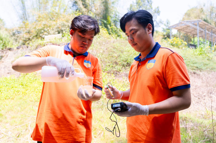 Sinh viên Quản lý tài nguyên và môi trường trải nghiệm quan trắc thực địa tại Khu Bảo tồn Đồng Nai 58