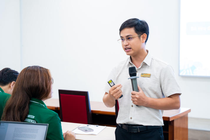 Tư duy khoa học từ con số: Sinh viên Viện Khoa học Ứng dụng trang bị kỹ năng nghiên cứu khoa học 98
