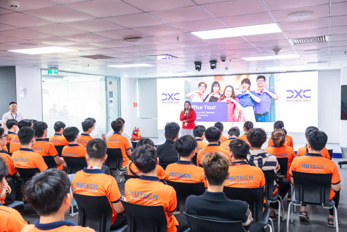 [Hướng nghiệp 2026] Trước sự bùng nổ của các sản phẩm AI, ngành Trí tuệ nhân tạo dẫn đầu xu hướng tuyển dụng 52