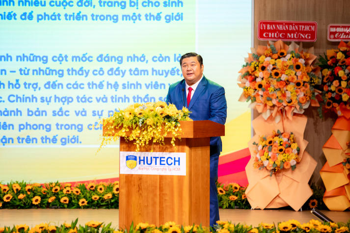 HUTECH long trọng kỷ niệm 30 năm thành lập: Một hành trình, triệu khát vọng bền vững 138