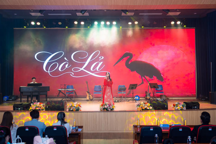 Trình diễn giàu bản sắc, sinh viên Thanh nhạc tỏa sáng trong kỳ thi tốt nghiệp 73