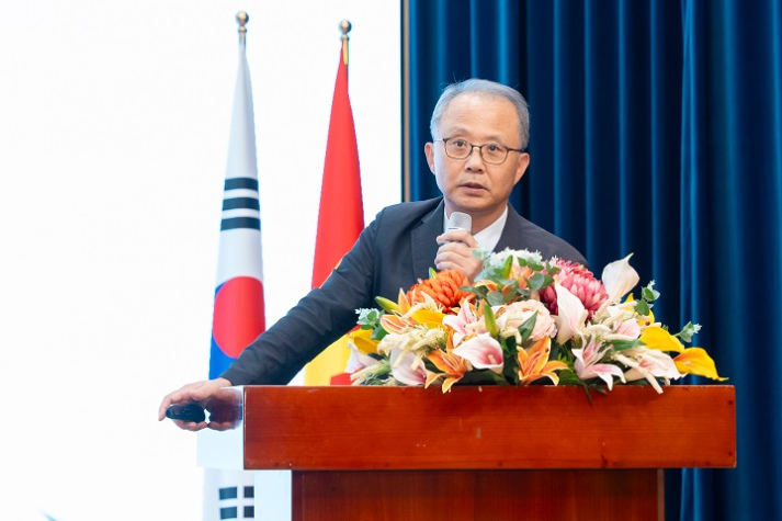 VKIT international conference presents sustainable solutions for community development and digital transformation 41