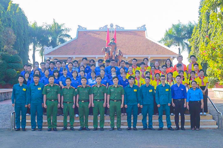 Chiến sĩ Khoa Quản trị Du lịch - Nhà hàng - Khách sạn khơi dậy yêu thương qua chiến dịch Xuân tình nguyện 2025 114