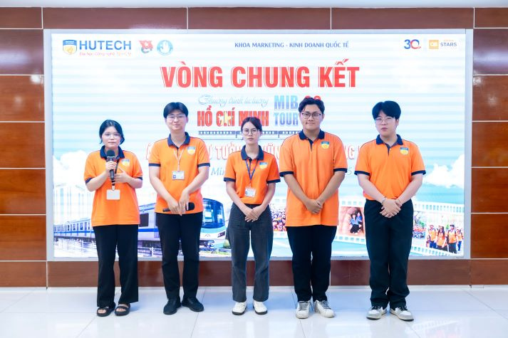 Hành trình lan tỏa ánh sáng tư tưởng Hồ Chí Minh của sinh viên Khoa Marketing - Kinh doanh quốc tế 65