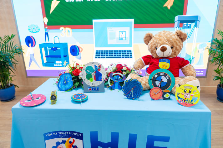 [Ảnh] “In 3D - In dấu yêu thương”: Sân chơi lan tỏa tinh thần tri ân 20/11 của sinh viên Viện Kỹ thuật 37