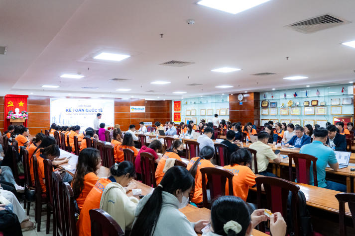 Sinh viên Khoa Tài chính - Thương mại định hình lộ trình nghề nghiệp Kế toán quốc tế 8