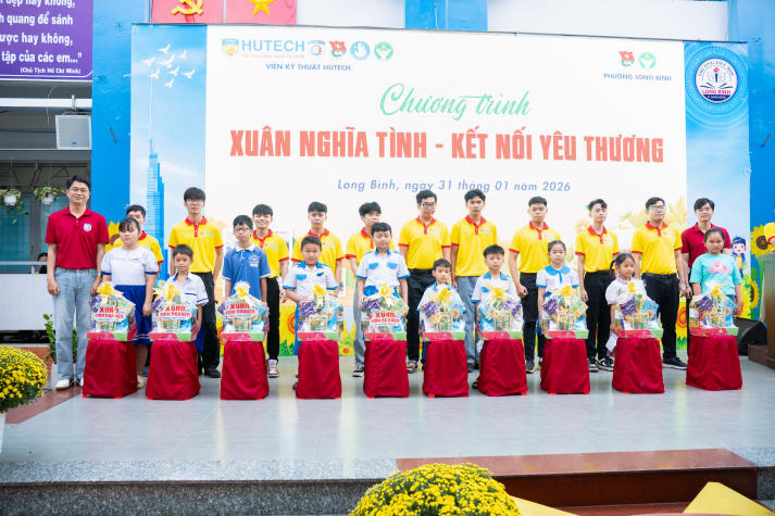 “Kết yêu thương, trao xuân nghĩa tình”: Hành trình sẻ chia mùa xuân của sinh viên Viện Kỹ thuật 41
