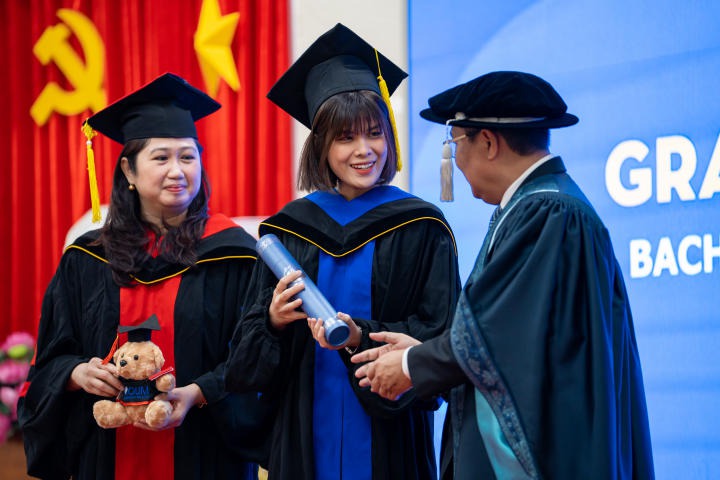 Fresh Graduates of International Bachelor and Masters Program and International Programs shine on graduation day 164