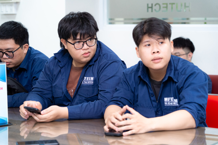 Sinh viên Trường Kỹ thuật HUTECH mở rộng hành trình khám phá công nghệ cùng loạt sân chơi mới 140
