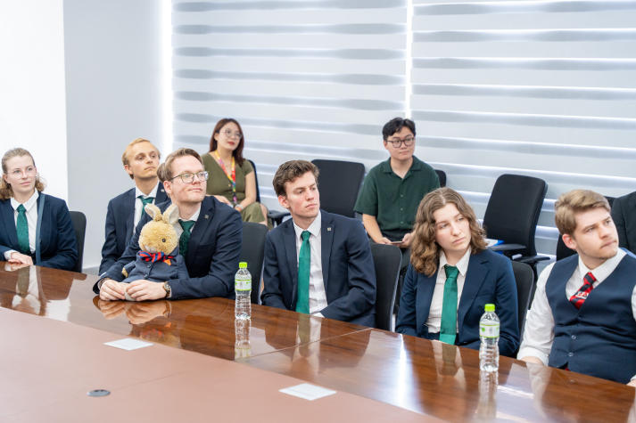 HUTECH welcomes students from University of Groningen for international academic exchange 114