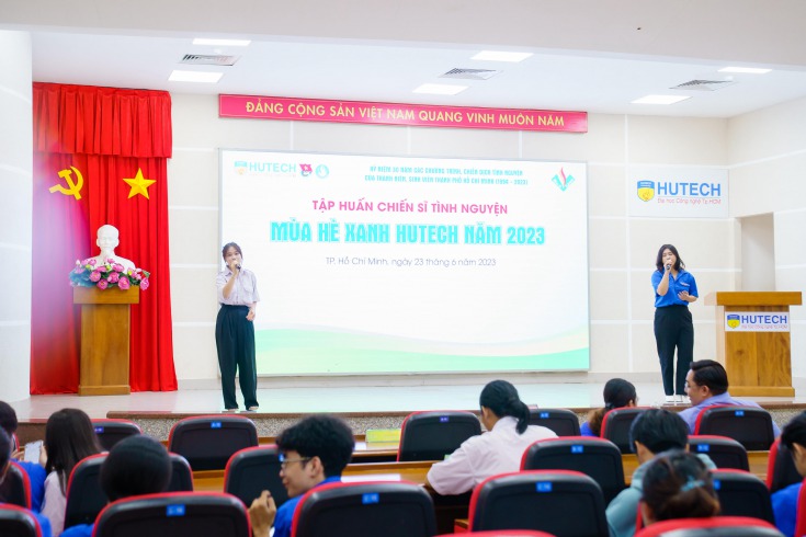 [Mùa hè xanh HUTECH 2023] Chiến sĩ mùa hè xanh tham gia tập huấn chiến sĩ trước thềm ra quân 24