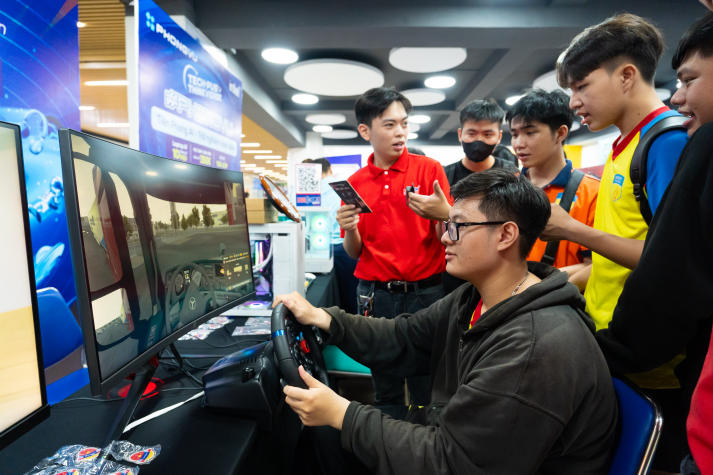 HUTECH vào Top 10 đại học Việt Nam tốt nhất theo chuẩn chất lượng trong nước 38