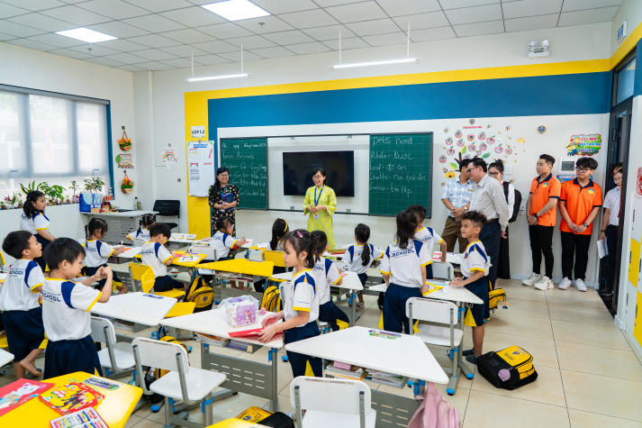 Sinh viên ngành Quản lý tài nguyên và môi trường khám phá mô hình phát triển bất động sản xanh tại BCONS 18