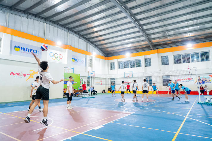 [HUTECH Games 2026] Viện Kỹ thuật lội ngược dòng ngoạn mục, giành ngôi vương Bóng chuyền nam 48