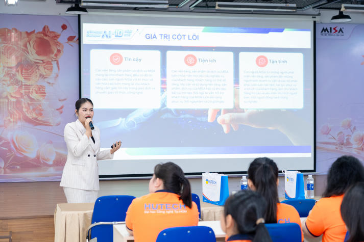 Cùng sinh viên ngành Quan hệ công chúng trải nghiệm môi trường làm việc thực tế tại MISA 18