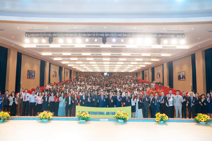 [Video] Ngày hội việc làm tại HUTECH: Điểm hẹn lý tưởng cho nhân lực trẻ và nhà tuyển dụng hàng đầu 46