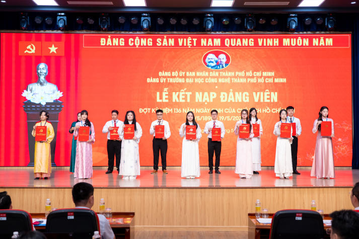 HUTECH vinh danh 269 Thanh niên tiên tiến, lan tỏa tinh thần học tập và làm theo gương Bác năm 2026 99