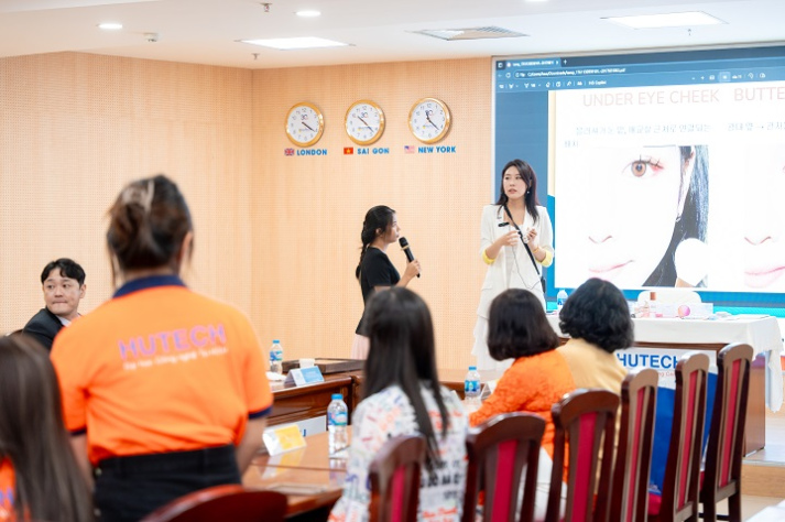 [Video] Giao lưu cùng chuyên gia Hàn Quốc, sinh viên Viện Khoa học Ứng dụng cùng học, cùng đẹp theo chuẩn K-Beauty 74