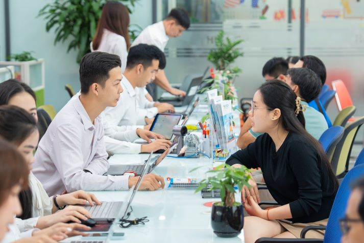 Đông đảo phụ huynh, thí sinh đến HUTECH tìm hiểu thông tin trước giai đoạn đăng ký nguyện vọng 29