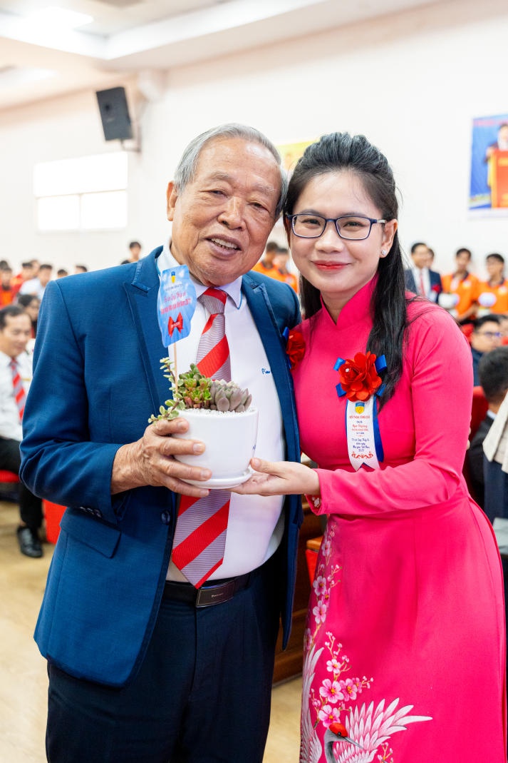 HUTECH Alumni Awards - Giải thưởng vinh danh cựu sinh viên tiêu biểu đang tìm kiếm “gương mặt vàng” 44