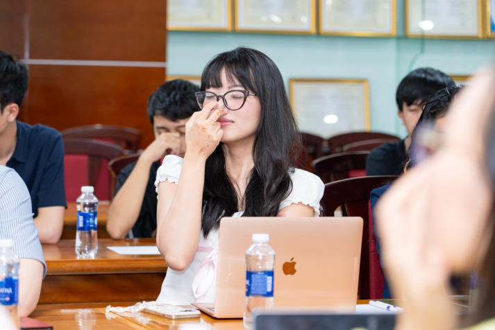 HUTECH faculty and staff explore Bhagavad Gita leadership philosophy and traditional Indian culture 29