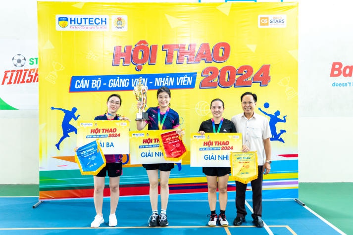 [Hội thao CB-GV-NV HUTECH 2024] Hơn 50 màn giao cầu kịch tính tại bộ môn Cầu lông 62