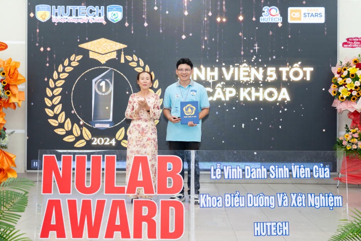 Khoa Điều dưỡng và Xét nghiệm HUTECH khởi động hành trình mới của các tân binh 95