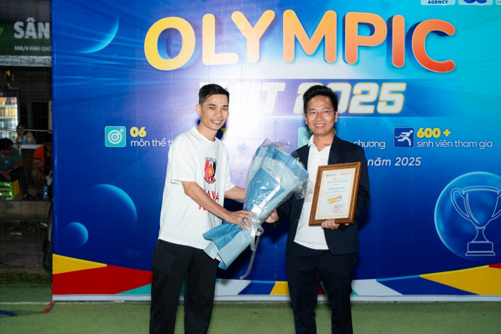 Chung kết bóng đá và lễ bế mạc Olympic VJIT 2025: Khép lại mùa hội thao sôi nổi 12