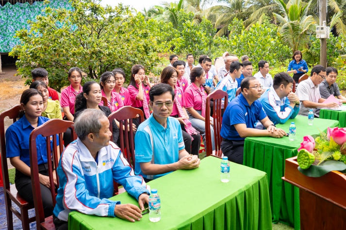 Mùa hè xanh HUTECH 2024 khánh thành 4 công trình trọng điểm tại mặt trận tỉnh Bến Tre và Đồng Tháp 136