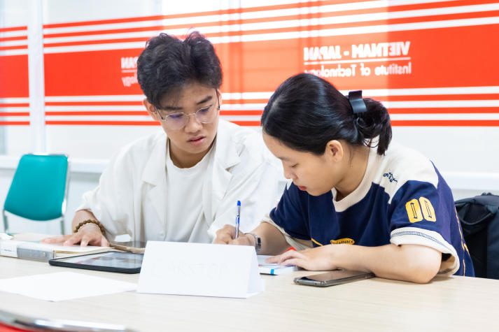 Dự án thật - Trải nghiệm thật: Sinh viên HUTECH trưởng thành qua loạt hoạt động thực chiến 119