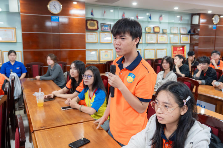 Gỡ “nút thắt” trên hành trình nghiên cứu khoa học của sinh viên Truyền thông - Thiết kế 84