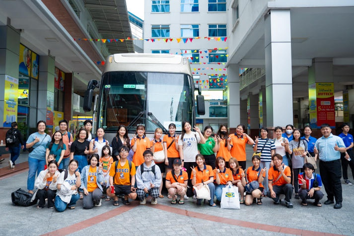 Japanese Studies and Hosei University students explore Vietnamese rural culture 12