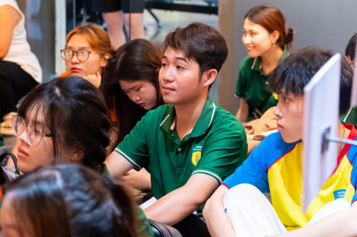 Tham quan bảo tàng, sinh viên Viện Khoa học Ứng dụng ôn lại lịch sử, viết tiếp tương lai 27